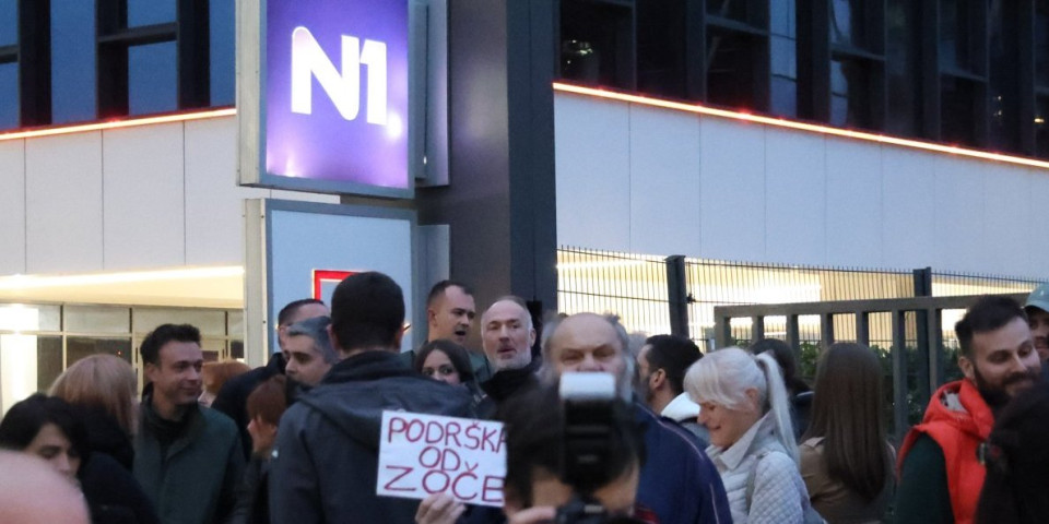 Haos i licemerje! Traže slobodu medija, a blokiraju sopstvenu televiziju (VIDEO)