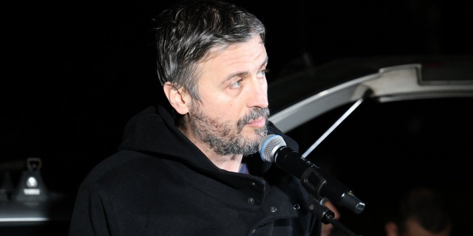 Dokle više?! Blokaderski nasilnici krvnički tukli žene, a Branislav Trifunović ih javno brani (VIDEO)