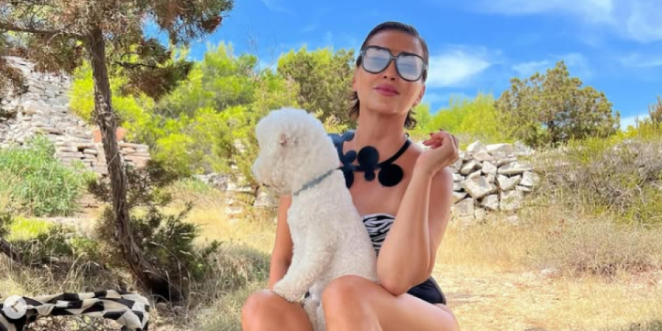 Pevačica se preselila na ostrvo: Uživa u luksuznoj vili (FOTO)