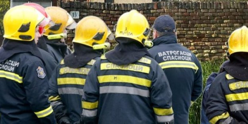 Ovo je neverovatno! Pogledajte šta su srpski vatrogasci našli tokom požara u Petrovaradinu (FOTO)