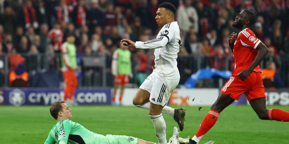 Nezaboravno veče u Minhenu: Bajern u meču od sedam golova izbacio Real - Arsenal se provukao