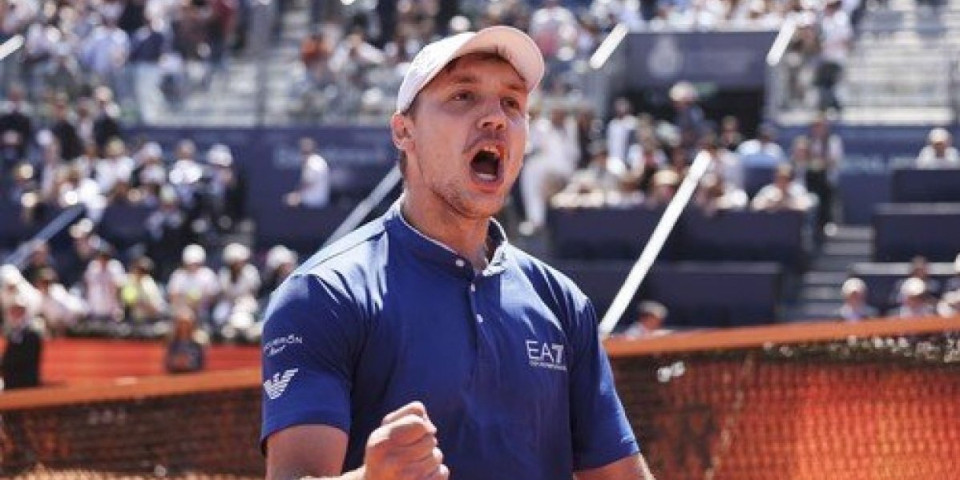 Tresla se Barselona posle krika Hamada Međedovića (VIDEO)