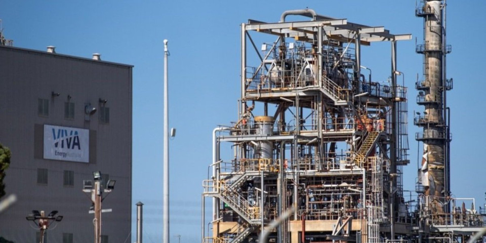 Svet u energetskom haosu: Dok bukti rat sa Iranom, planula najveća rafinerija u Australiji! (VIDEO)