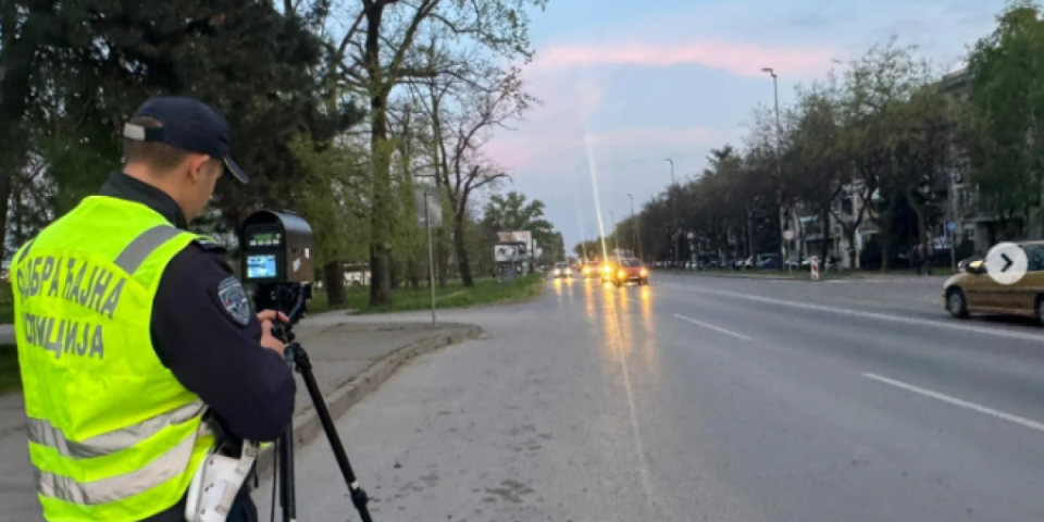 Velika akcija policije: 24 sata neprekidne kontrole saobraćaja, evo koliko prekršaja je otkriveno (FOTO)