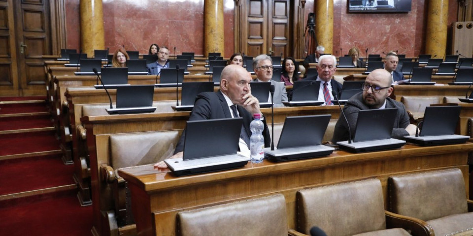 Opozicija započela izbornu kampanju mržnjom prema ženama: Ove sramne reči su danas uputili