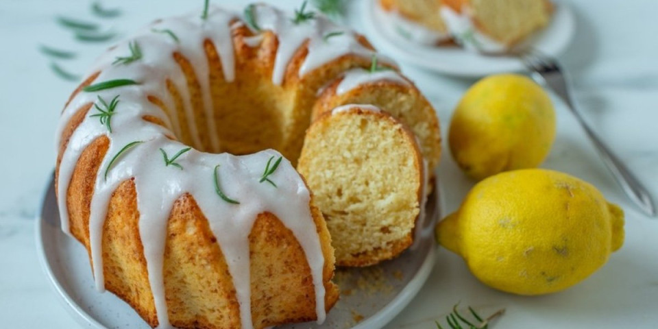 Kuglof sa limunom iz bakine kuhinje: Starinski recept koji se ne zaboravlja
