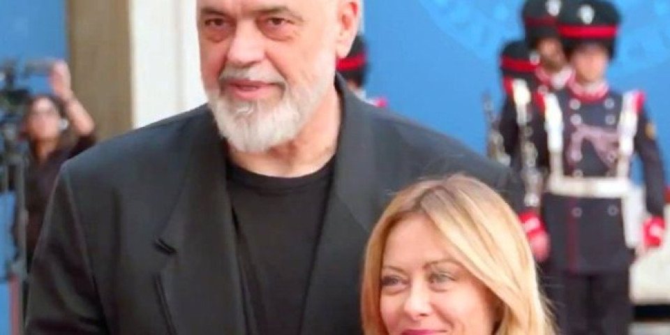 Edi Rama priredio spektakl pred Meloni: Pogledajte kako je to izgledalo (FOTO/VIDEO)