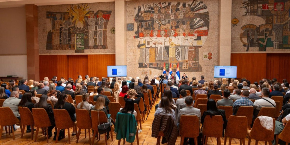 Brže i efikasnije ostvarivanje prava: Počele obuke zaposlenih za rad na platformi u sistemu SOZIS