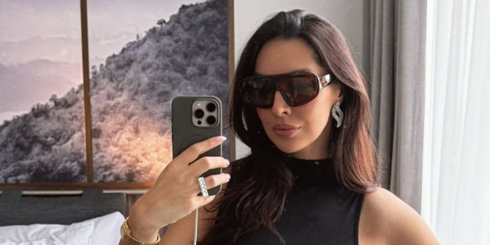 "Nisam sto posto prirodna": Pevačica otkrila šta je sve na sebi korigovala