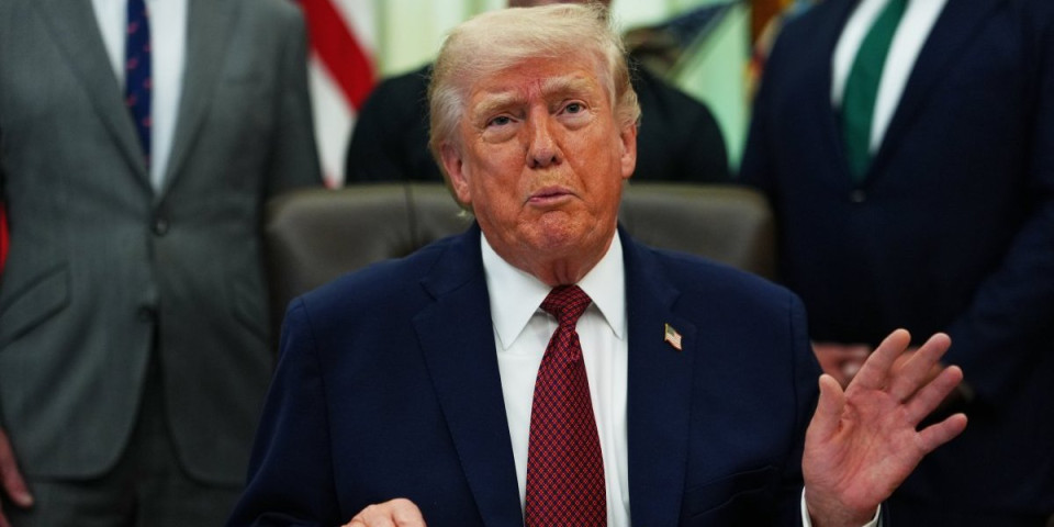 Tramp opet šokira! Šta to sad reče?! U Iranu se valjaju od smeha, situacija se ozbiljno otima kontroli