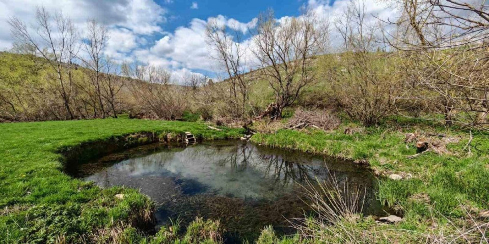 Ovo selo leži na termalnom blagu:  Voda vruća usred zime
