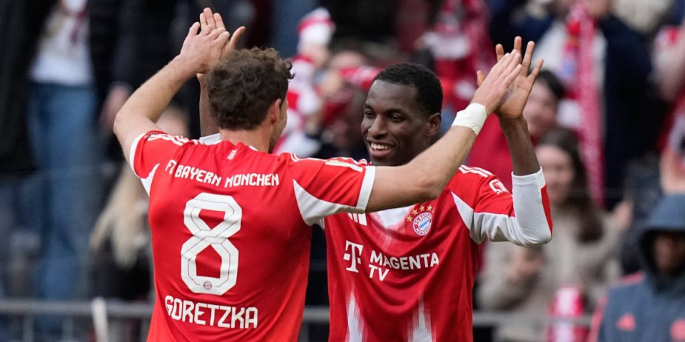 Bajern šampion Nemačke: Bavarci pregazili Štutgart i četiri kola pred kraja overili pehar