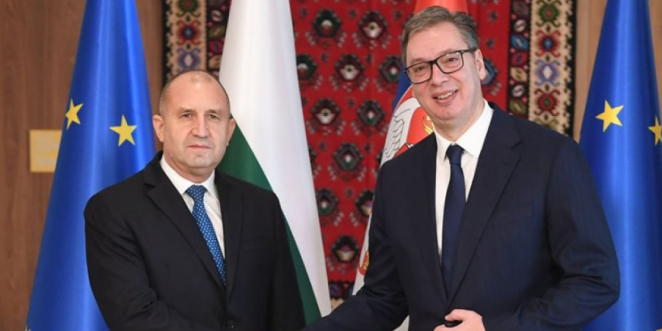 Važna diplomatska poruka! Vučić čestitao Radevu pobedu - evo šta je poručio (FOTO)