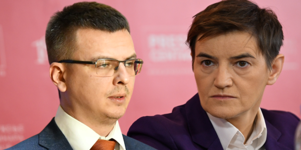 (VIDEO) Lom u Skupštini! Ana rastura Parandilovića i ne namerava da stane - ovo morate videti