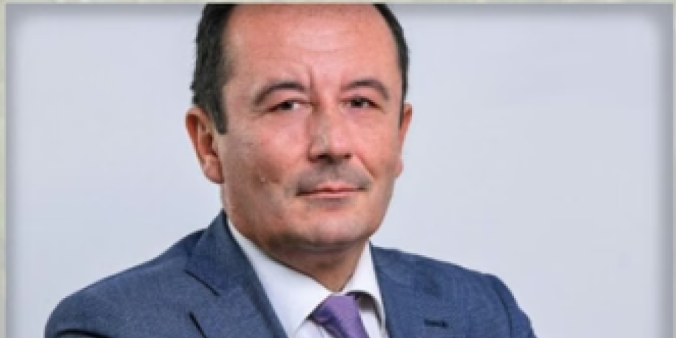 Šok tvrdnje prodekana Medicinskog fakulteta! Živaljević: Držali su me zatvorenog, bežao sam kroz prozor (FOTO)