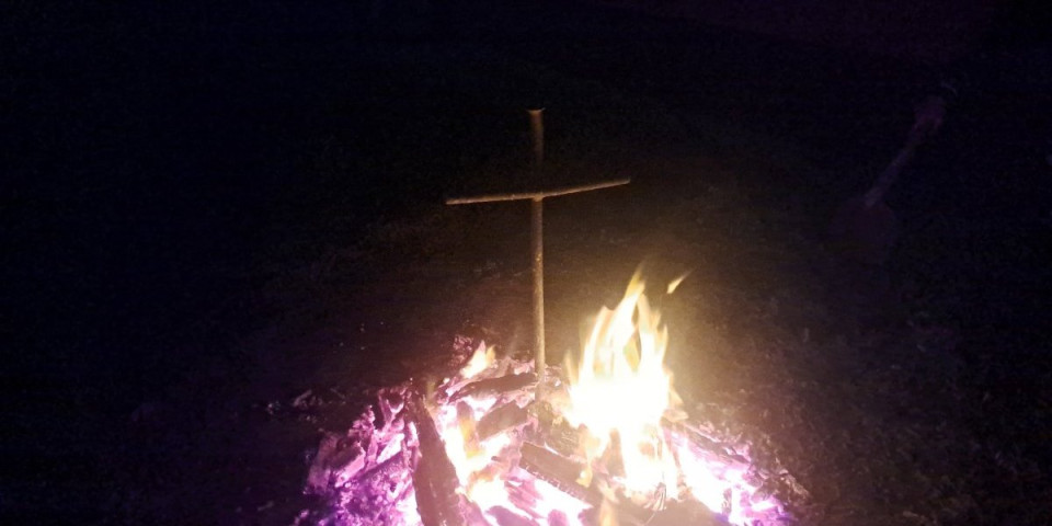 Vlaški običaj na Vaskrs za mrtve šokira: Danju idu na groblje, a uveče...(VIDEO)