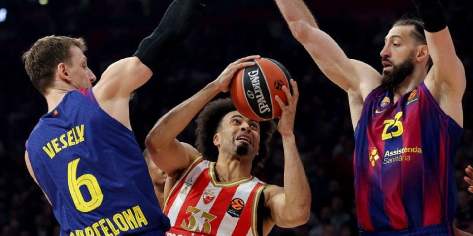 Šta to radi Jan Veseli?! Bivši igrač Partizana razbesneo navijače Zvezde (VIDEO)