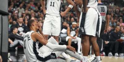 Žestok pad Vembanjame: Najbolji igrač Sparsa ima potres mozga (VIDEO)