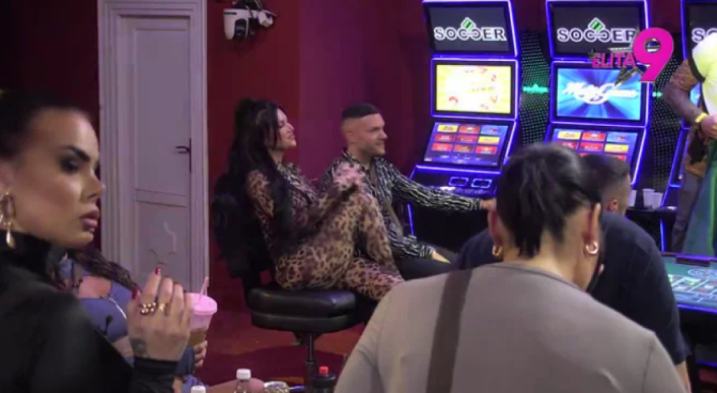 Stanija i Anđelo sve prisniji - Popustile im kočnice na žurci,  svi gledali u njih dvoje