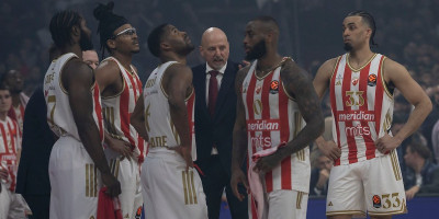 Sve otkriveno: Evo šta se dešavalo u svlačionici Zvezde na poluvremenu meča sa Barselonom