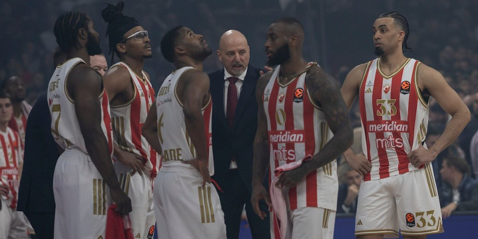 Sve otkriveno: Evo šta se dešavalo u svlačionici Zvezde na poluvremenu meča sa Barselonom