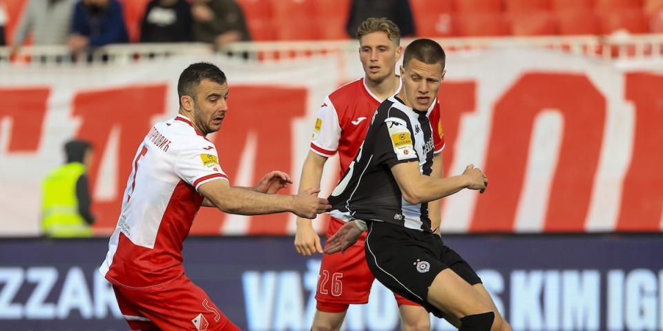 Upaljen alarm, očajni navijači Partizana u panici: Jadno, agonija, bolje ne izlazite na teren...