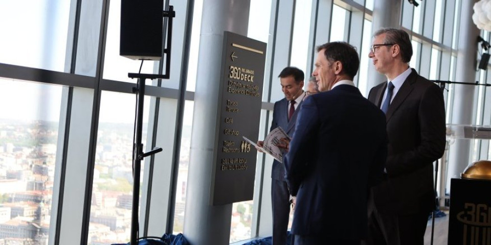 Uvek morate da imate velike snove i stvarate čuda! Vučić otvorio vidikovac na Kuli Beograd - Ovo je novi simbol Srbije (FOTO/VIDEO)