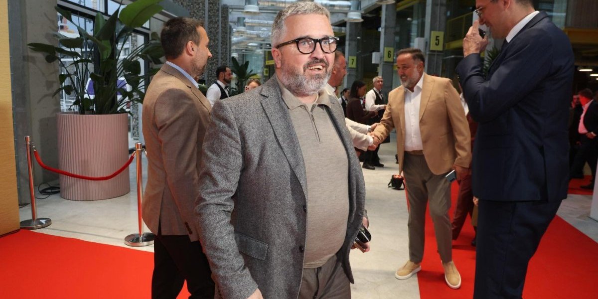 Glavni urednik Informera Dragan J. Vučićević