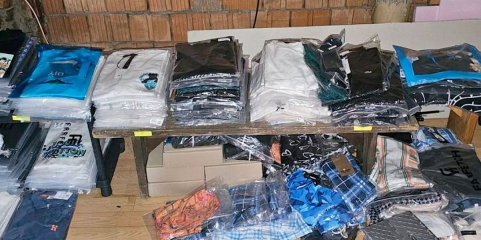 Uhapšena šanerka u Nišu: Prodavala "lažnjake" poznatih svetskih firmi - roba vredna milion