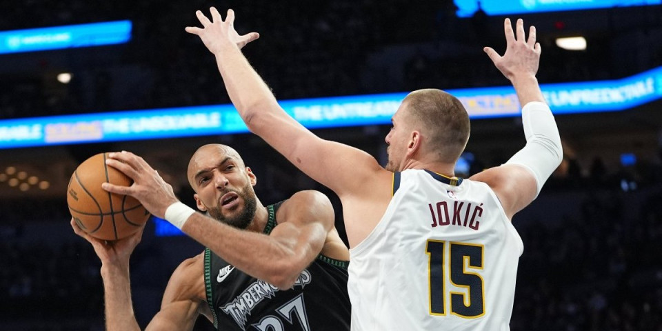 Šta se dešava sa Jokićem?! Minesota pregazila Denver Nagetse, Srbin nije ličio na sebe (FOTO)