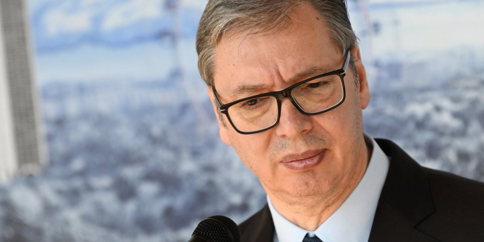 Vučić u Parizu: Uskoro obraćanje predsednika medijima