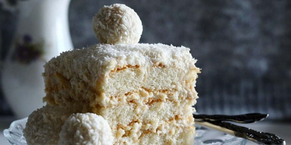 Najkremastija rafaelo torta: Topi se u ustima, lagana i savršena za svaku priliku