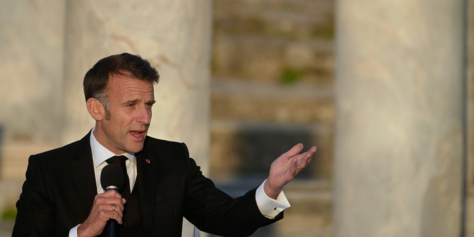 Makron preseca blokadu: Francuski predsednik traži od Irana hitno otvaranje Ormuskog moreuza