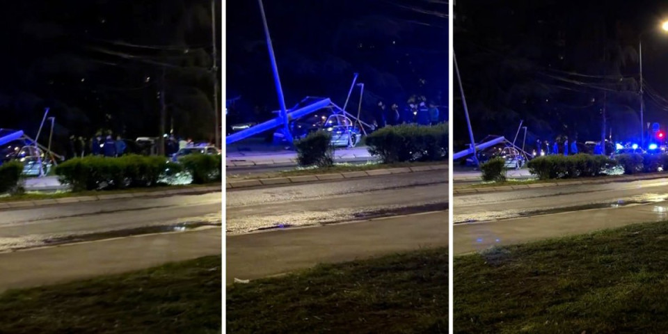 Teška nesreća u Nišu: Automobil sleteo s puta i udario u banderu (VIDEO)
