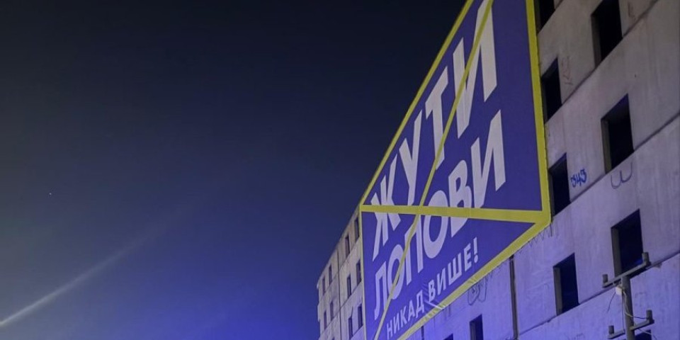 (FOTO) Ovo ih razjeda: Blokaderska banda bacila Molotovljev koktel!