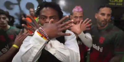 "Učinite Albaniju velikom": Čuveni američki influenser učestvovao u skandalu - Pokazao orla i razbesneo Srbe