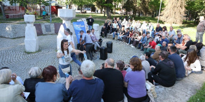 Skandalčina! Pogledajte jeziv snimak blokaderske profesorke: Da li je ovo ta budućnost koju žele?! (VIDEO)