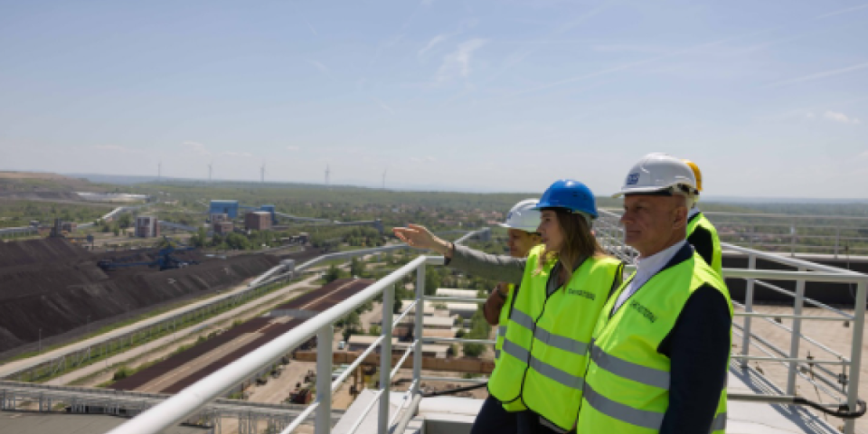 Ministarka Đedović Handanović u Kostolcu: Zajedno sa predstavnicima Međunarodnog monetarnog fonda u poseti novom proizvodnom kapacitetu