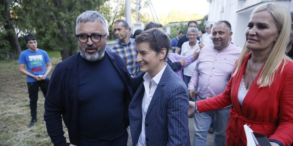 Brnabić i Vučićević u Glogonjskom ritu: U punoj sali održan istorijski govor (VIDEO)