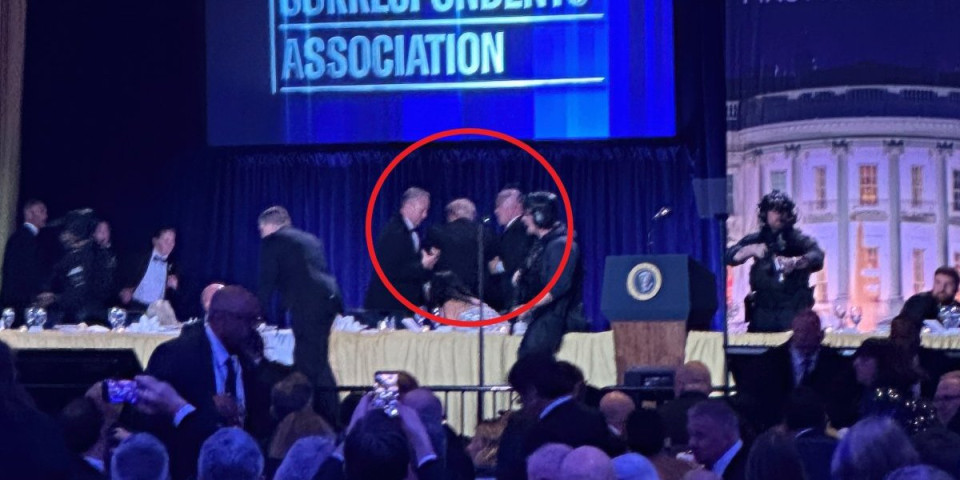 (VIDEO) Sačmaricom i pištoljem na Trampa! Objavljen jeziv snimak pucnjave iz Vašingtona: Ovo je početak horora