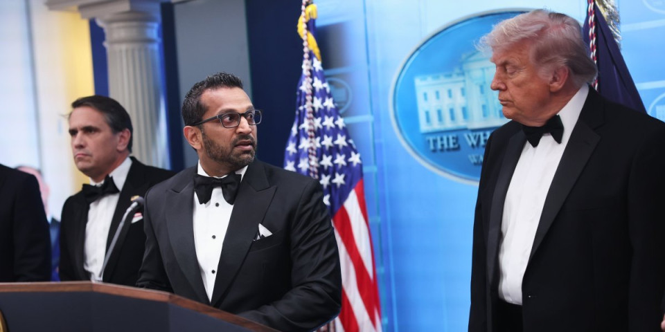 (VIDEO) Počinje čistka u SAD nakon napada na Trampa! Zašto je šef FBI bio izostavljen iz manifesta? Njegovo ponašanje tokom pucnjave iznenadilo sve