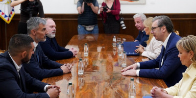 Nastavljene konsultacije: Vučić razgovara sa predstavnicima stranke Srpskog pokreta obnove (FOTO)