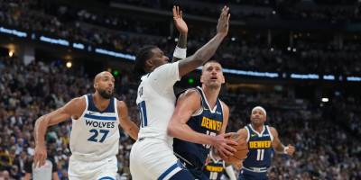 Šta se dešava s Jokićem? Opet je planuo, Srbina jedva zaustavili (VIDEO)