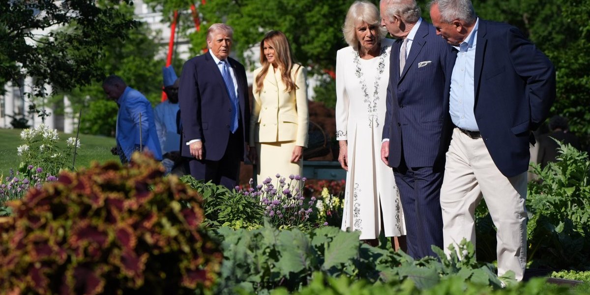 Kamila i Čarls sa Donaldom i Melanijom Tramp