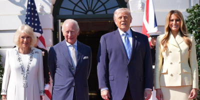 Melanija zablistala u najmodernijoj boji sezone: Oduševila stajlingom – lepša nego ikad (FOTO)