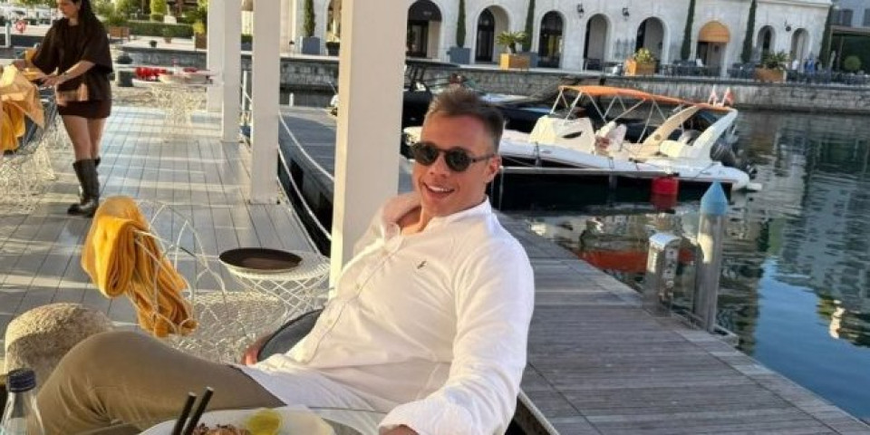 Blokaderske perjanice slave! Dok im polsušnici uništavaju Srbiju, oni uživaju (FOTO)