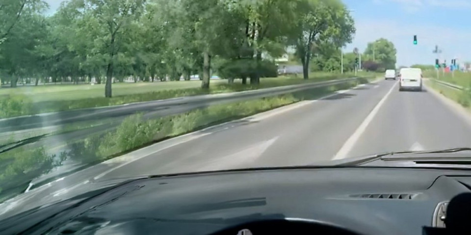 Treća nesreća? Uhvaćen još jedan bahati vozač u vožnji kontrasmerom! (VIDEO)