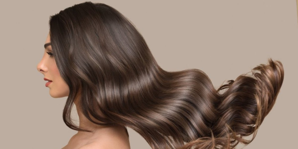 3 trika za bujnu i sjajnu kosu: Frizeri tvrde da prave ogromnu razliku