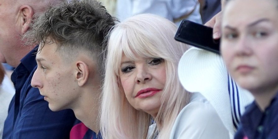 Kolega slao nage slike Hanki Paldum, a sada joj se javno obratio: "Ljubavi moja nesuđena"