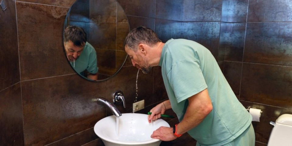 Jedna kašičica olakšava zubobolju i upalu desni: Ispirajte ovim usta i rešićete problem bez posete lekaru